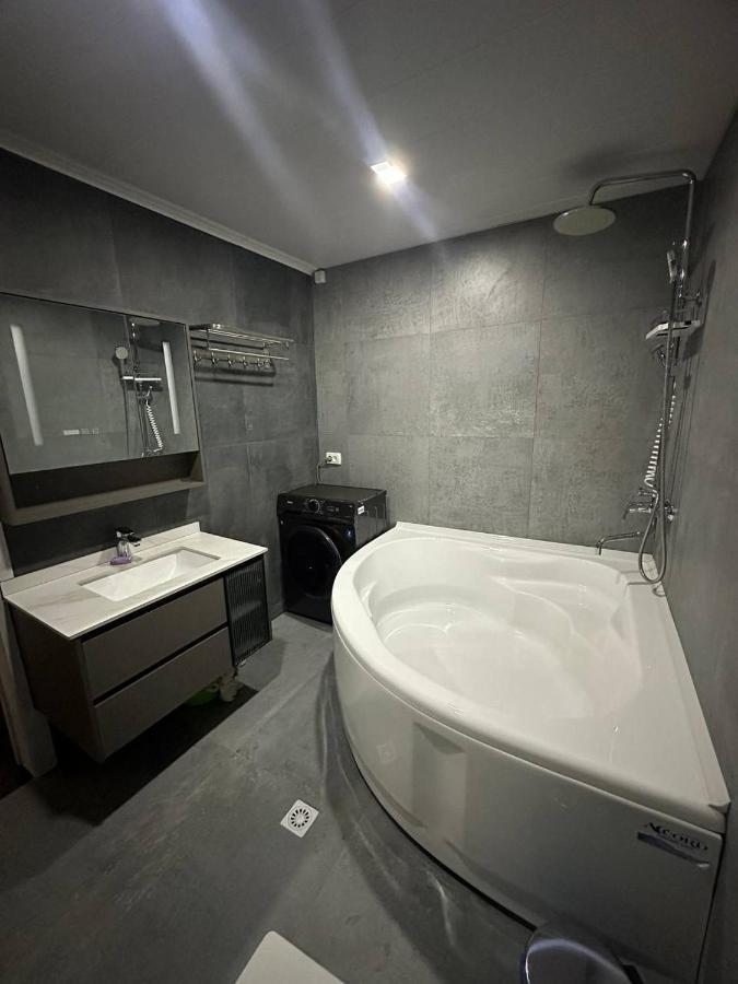 Modern Dream Apartment Samarkand Exteriör bild